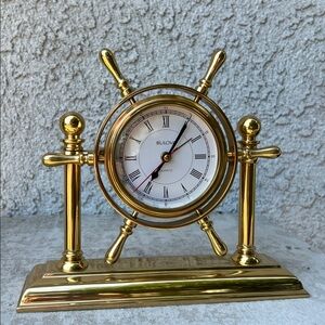 Beautiful vintage bulova boat ship steering wheel helm shaped mantel clock gold